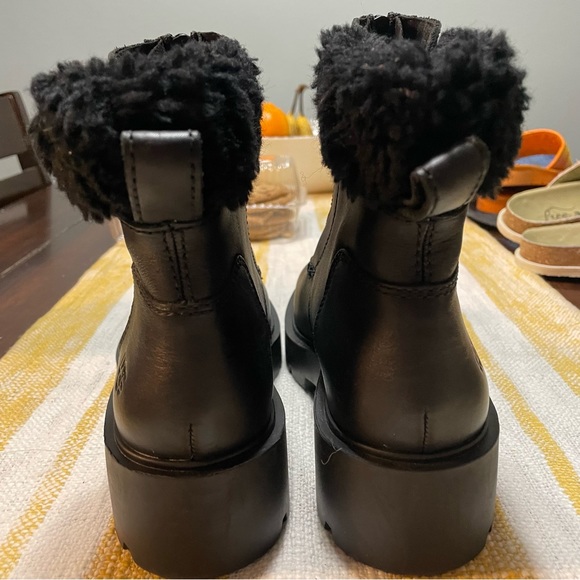 UGG Czeriesa Waterproof Leather Combat Boots - Size 6 - Picture 10 of 14